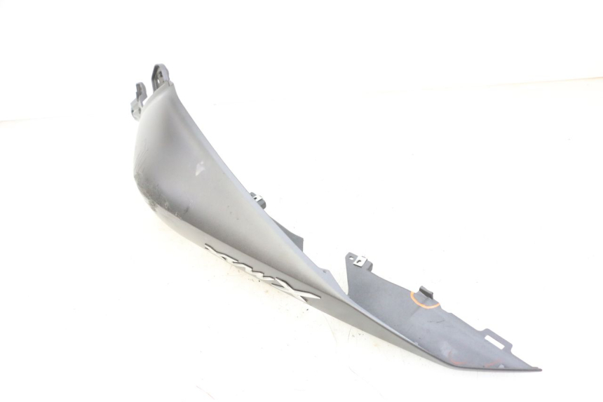 photo de FLANC ARRIERE DROIT YAMAHA XMAX X-MAX 125 (2021 - 2025) - Autre angle de vue