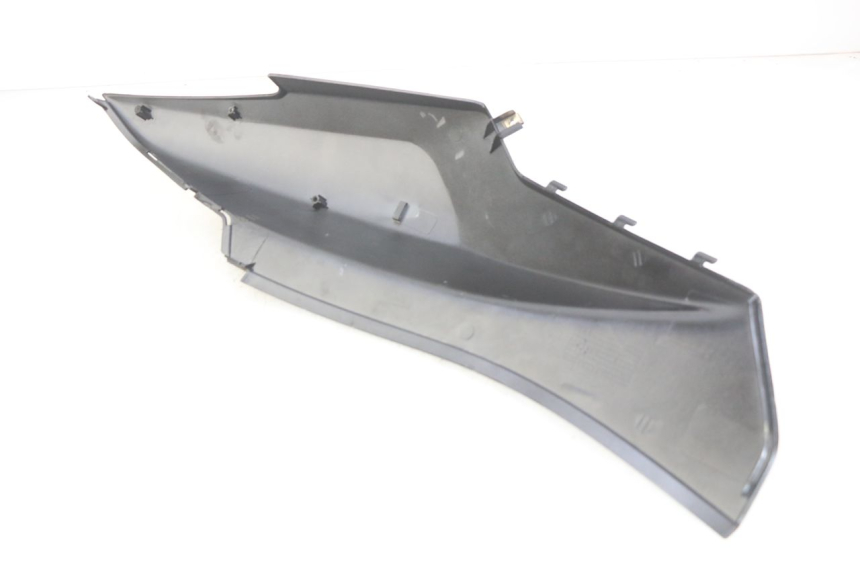 photo de FLANC ARRIERE DROIT SYM X-PRO 4T 50 (2014 - 2021) - Gros plan technique