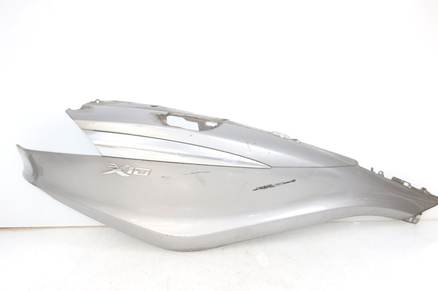 photo de FLANC ARRIERE DROIT PIAGGIO X10 125 (2012 - 2017) - Vue principale