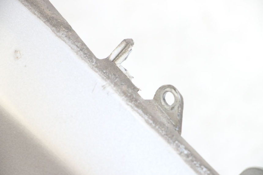 photo de FLANC ARRIERE DROIT PIAGGIO X10 125 (2012 - 2017) - Détail de la pièce