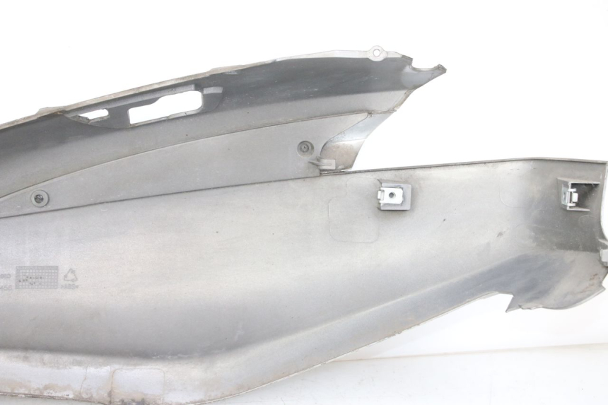 photo de FLANC ARRIERE DROIT PIAGGIO X10 125 (2012 - 2017) - Vue d’ensemble