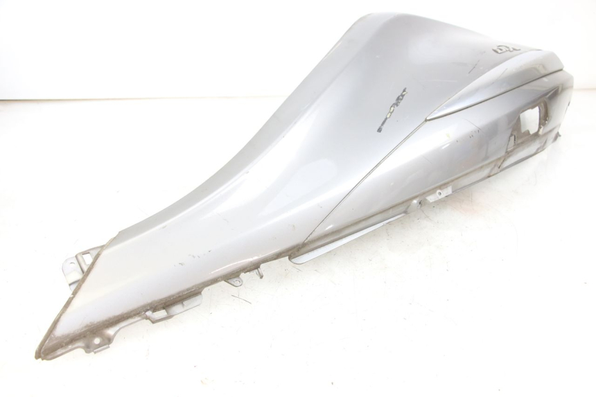 photo de FLANC ARRIERE DROIT PIAGGIO X10 125 (2012 - 2017) - État de surface