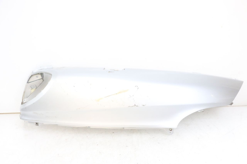 photo de FLANC ARRIERE DROIT PIAGGIO X9 125 (2000 - 2003) - Vue principale