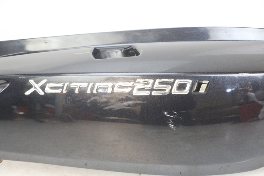 photo de Rear right side panel KYMCO XCITING 250 (2006 - 2009) - Détails caractéristiques
