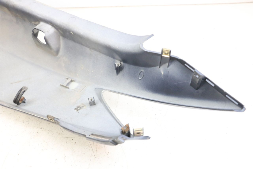 photo de Rear right side panel KYMCO XCITING 250 (2006 - 2009) - Zoom état d’usage