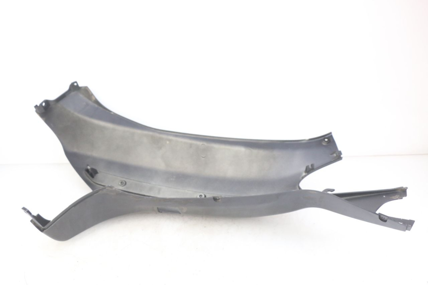 photo de FLANC ARRIERE DROIT PIAGGIO XEVO - X EVO 125 (2007 - 2017) - Détail de la pièce