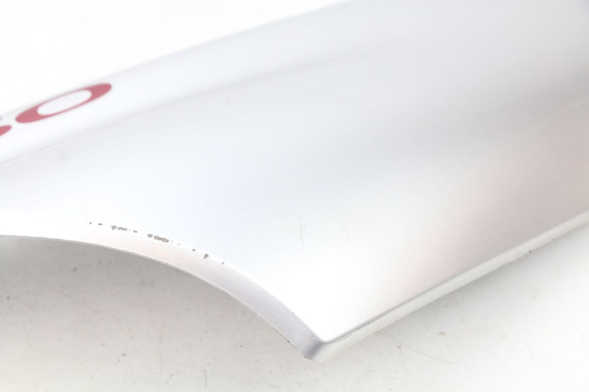 photo de FLANC ARRIERE DROIT SUZUKI XF FREEWIND 650 (1997 - 2003) - Gros plan technique