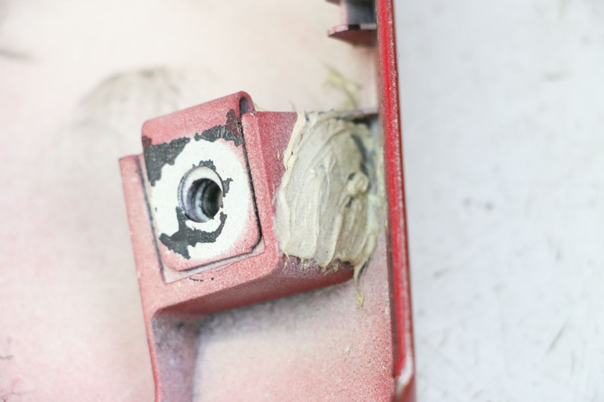 photo de FLANC ARRIERE DROIT YAMAHA FZ1 FAZER 1000 (2007 - 2009) - Gros plan technique