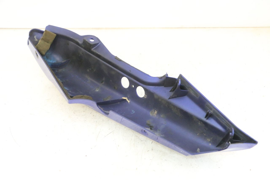 photo de FLANC ARRIERE DROIT YAMAHA FZS FAZER 600 (2001 - 2003) - Zoom état d’usage