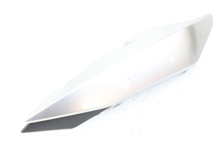 photo de FLANC ARRIERE DROIT YAMAHA XJ6 600 (2008 - 2016) - Autre angle de vue