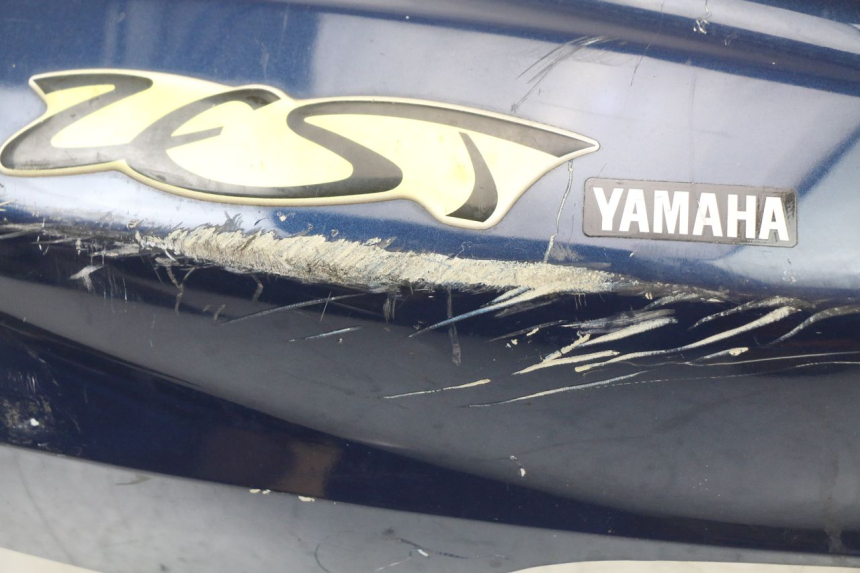 photo de FLANC ARRIERE DROIT YAMAHA YE ZEST 50 (1992 - 1998) - État de surface