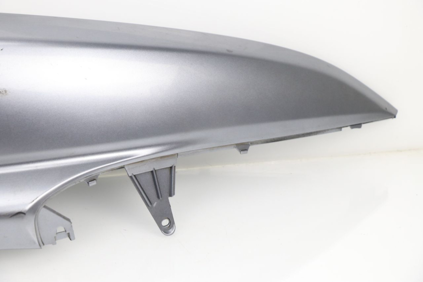 photo de FLANC ARRIERE DROIT YAMAHA YP MAJESTY 400 (2004 - 2008) - Zoom composants