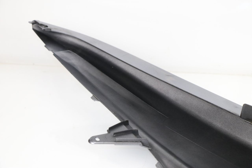 photo de FLANC ARRIERE DROIT YAMAHA YP MAJESTY 400 (2004 - 2008) - Vue d’ensemble