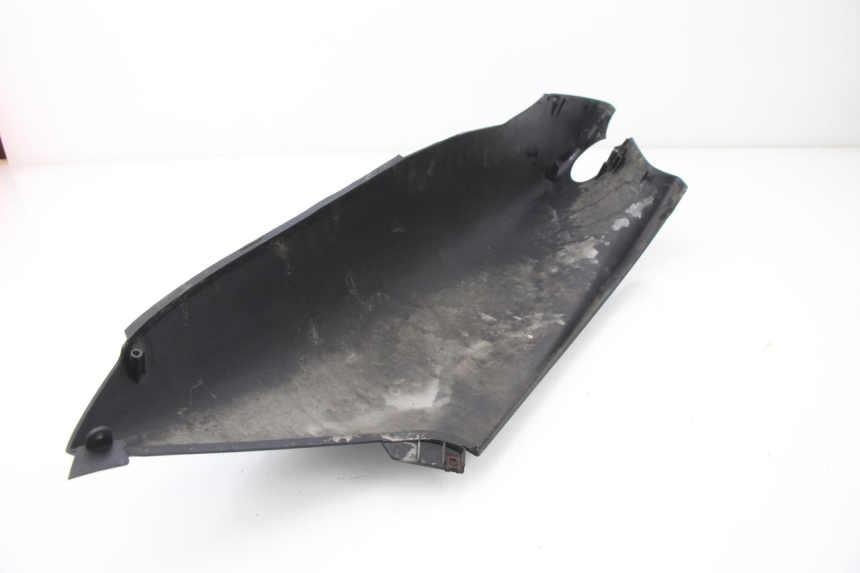 photo de FLANC ARRIERE DROIT YAMAHA YP MAJESTY 125 (1998 - 2001) - Zoom état d’usage