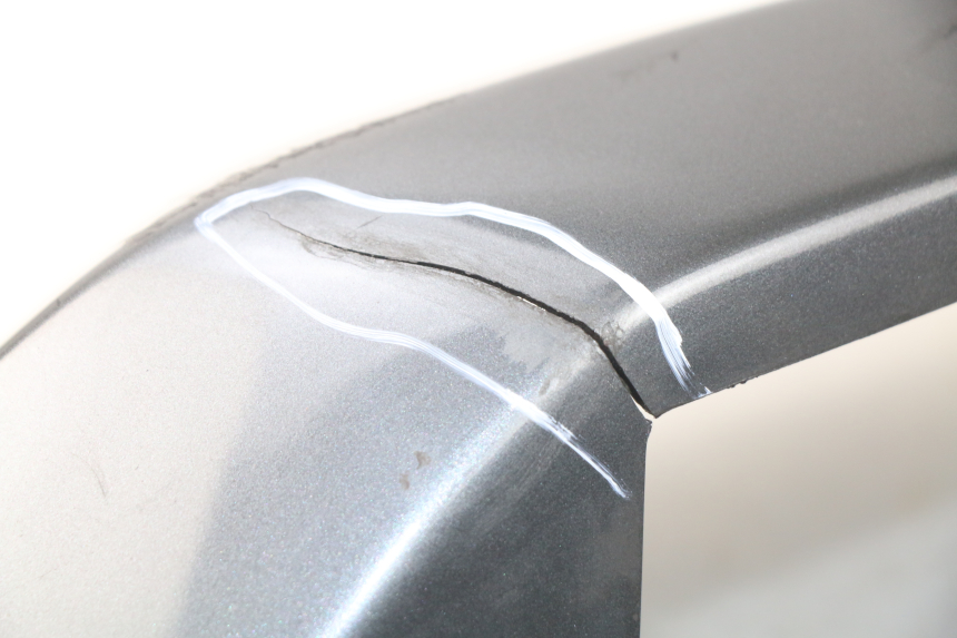 photo de FLANC ARRIERE DROIT YAMAHA YP X-MAX XMAX 400 (2014 - 2017) - Gros plan technique