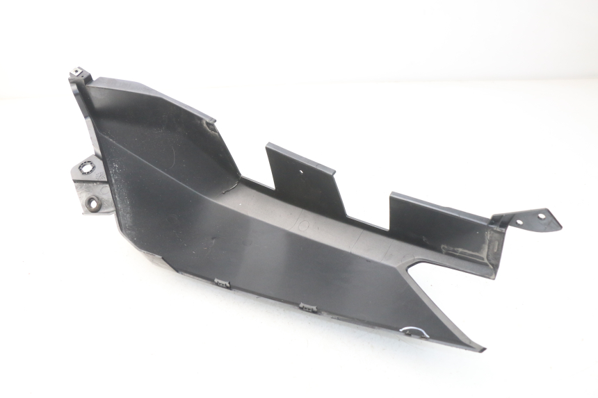 photo de FLANC ARRIERE DROIT YAMAHA YP X-MAX XMAX 400 (2014 - 2017) - Points de fixation