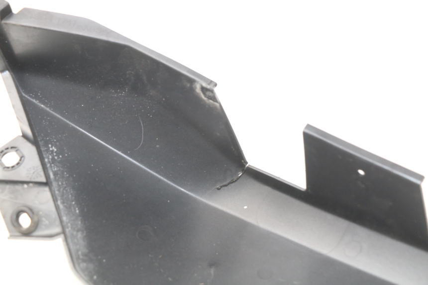 photo de FLANC ARRIERE DROIT YAMAHA YP X-MAX XMAX 400 (2014 - 2017) - État de surface