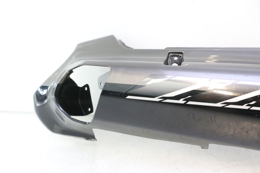 photo de FLANC ARRIERE DROIT KAWASAKI ZZR 600 (1995 - 2004) - Détail de la pièce