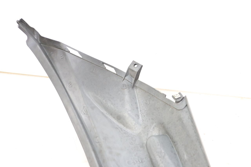 photo de Rear left side panel DAELIM A-FOUR 2T 50 (2005 - 2012) - Détail de la pièce
