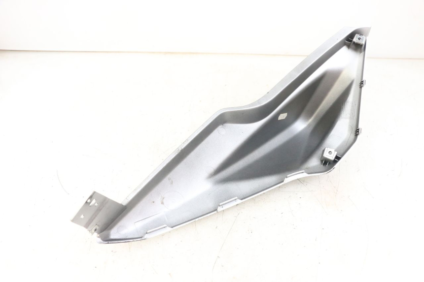 photo de FLANC ARRIERE GAUCHE YAMAHA AEROX 2T 50 (2013 - 2017) - Autre angle de vue