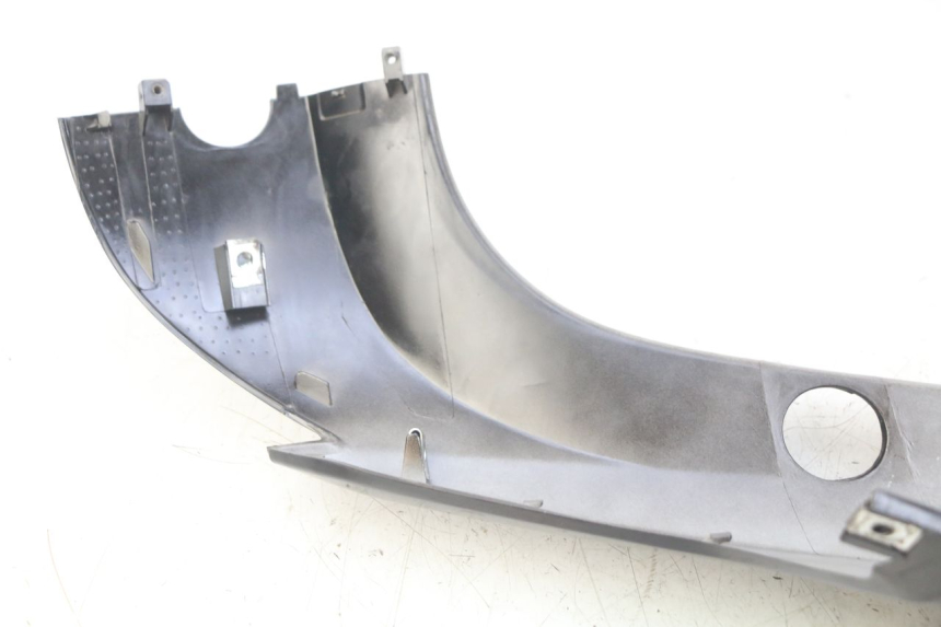 photo de FLANC ARRIERE GAUCHE KYMCO AGILITY 16+ 4T 50 (2018 - 2023) - Détail de la pièce