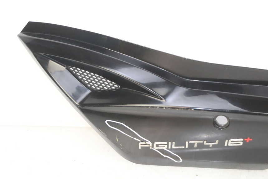 photo de FLANC ARRIERE GAUCHE KYMCO AGILITY 16+ 4T 50 (2018 - 2023) - État de surface