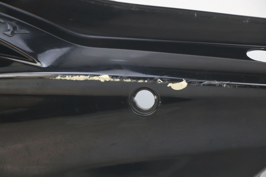 photo de FLANC ARRIERE GAUCHE KYMCO AGILITY 16+ 4T 50 (2018 - 2023) - Détails caractéristiques