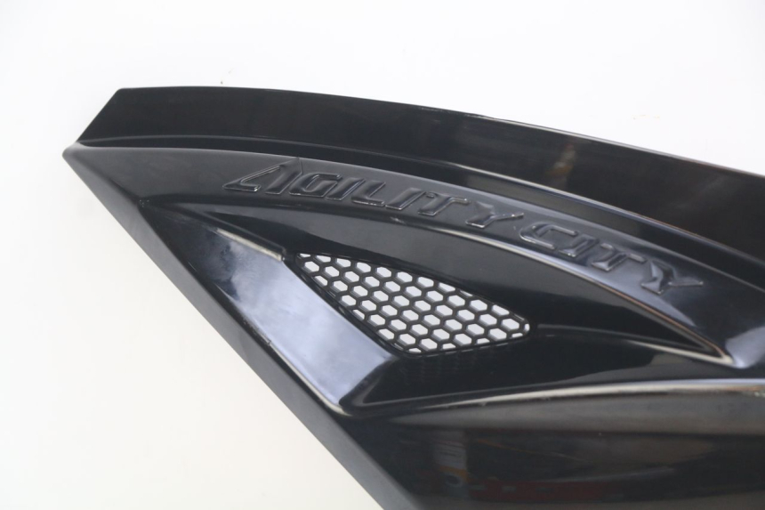 photo de FLANC ARRIERE GAUCHE KYMCO AGILITY 16+ 4T 50 (2018 - 2023) - Zoom composants