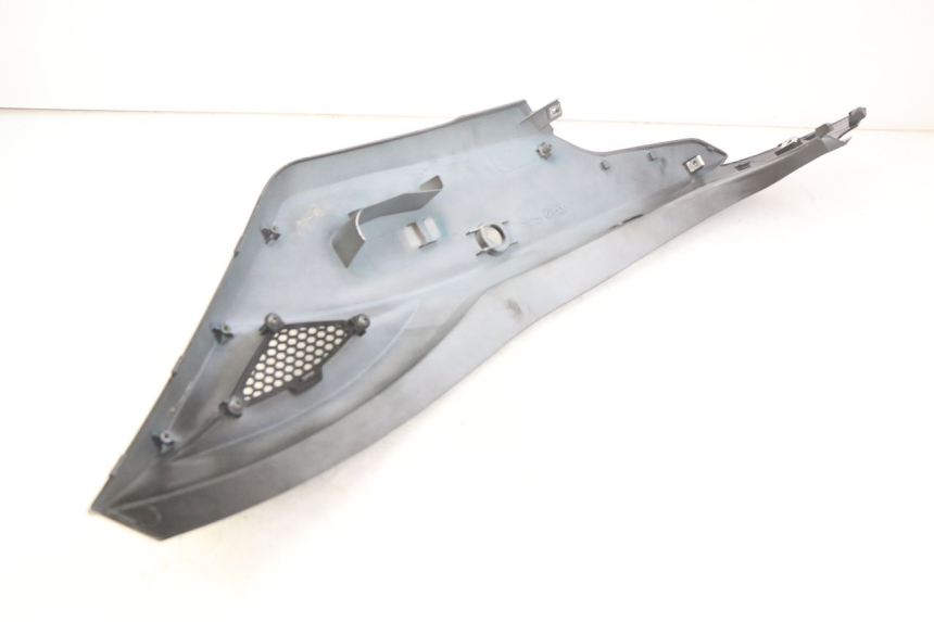 photo de FLANC ARRIERE GAUCHE KYMCO AGILITY 16+ 4T 50 (2018 - 2023) - Autre angle de vue