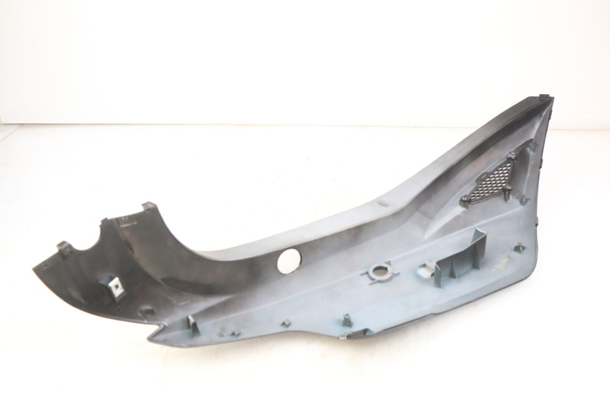 photo de FLANC ARRIERE GAUCHE KYMCO AGILITY 16+ 4T 50 (2018 - 2023) - État de surface