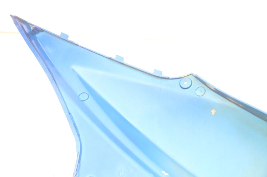 photo de FLANC ARRIERE GAUCHE KYMCO AGILITY 4T 50 (2005 - 2018) - Gros plan technique