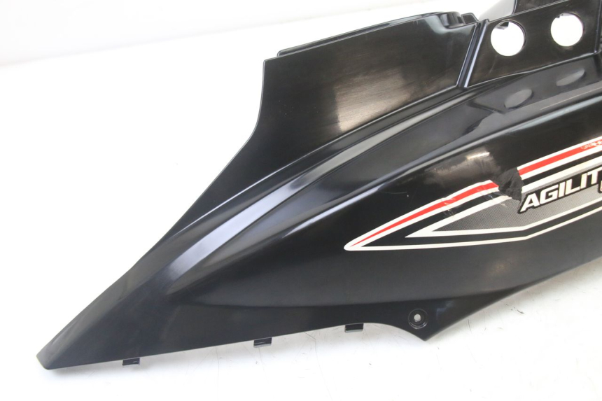 photo de FLANC ARRIERE GAUCHE KYMCO AGILITY 4T 50 (2005 - 2018) - Détail de la pièce