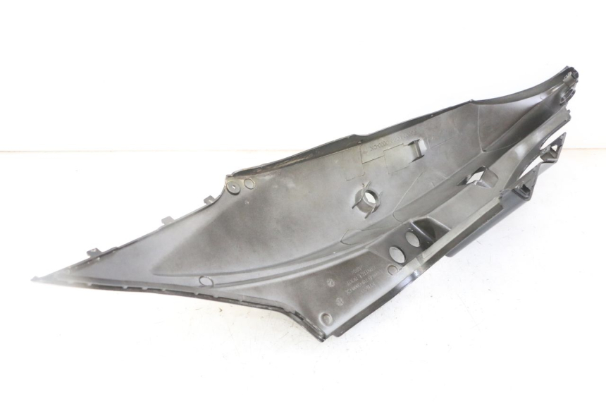 photo de FLANC ARRIERE GAUCHE KYMCO AGILITY 4T 50 (2005 - 2018) - Points de fixation