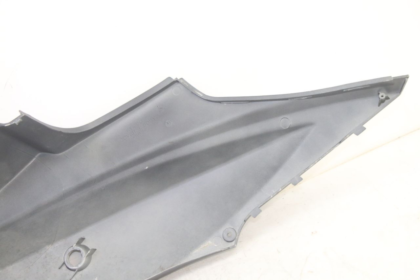 photo de FLANC ARRIERE GAUCHE KYMCO AGILITY 4T 50 (2018 - 2022) - Marquages et références