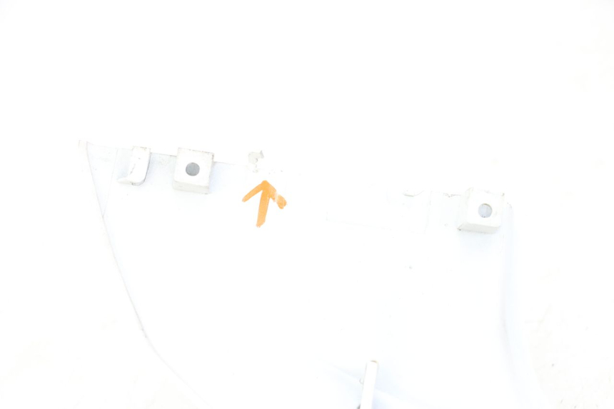 photo de FLANC ARRIERE GAUCHE KYMCO AGILITY RS 4T 50 (2009 - 2013) - Gros plan technique