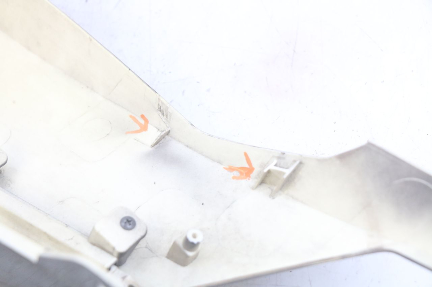 photo de FLANC ARRIERE GAUCHE NECO ALEXONE 125 (2017 - 2024) - Points de fixation