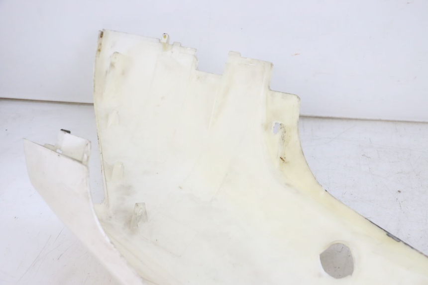 photo de FLANC ARRIERE GAUCHE JONWAY AZTRAL 125 (2008 - 2017) - Gros plan technique