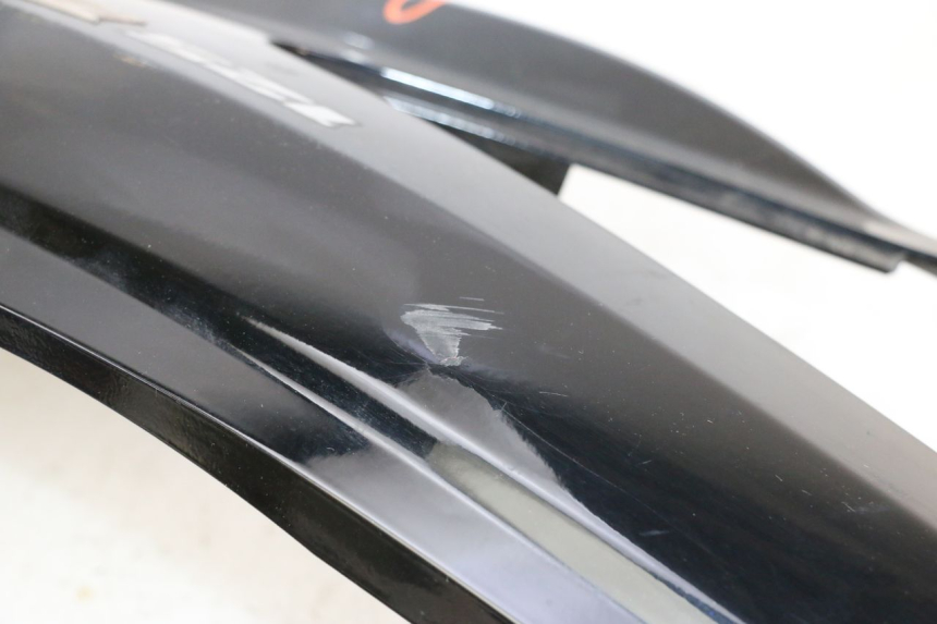 photo de FLANC ARRIERE GAUCHE SUZUKI BURGMAN 125 (2007 - 2014) - Marquages et références