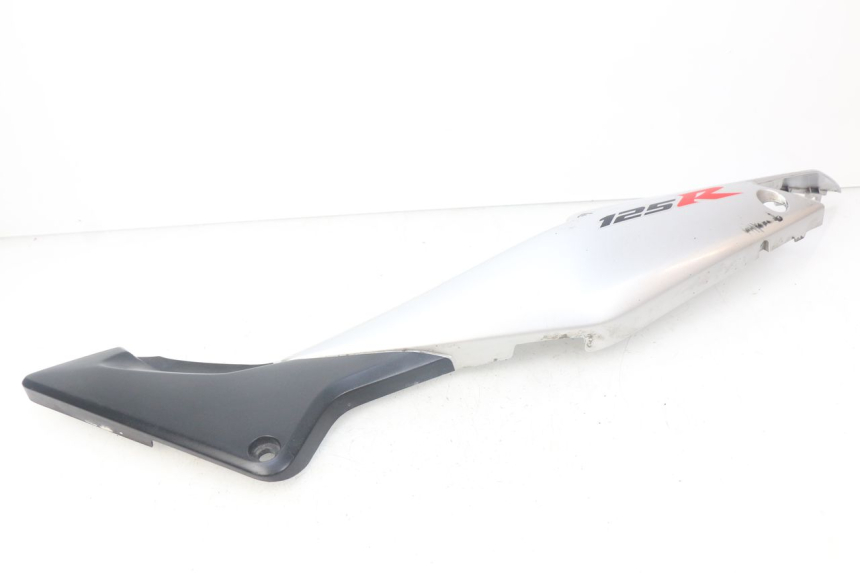 photo de FLANC ARRIERE GAUCHE HONDA CBR R 125 (2003 - 2006) - État de surface