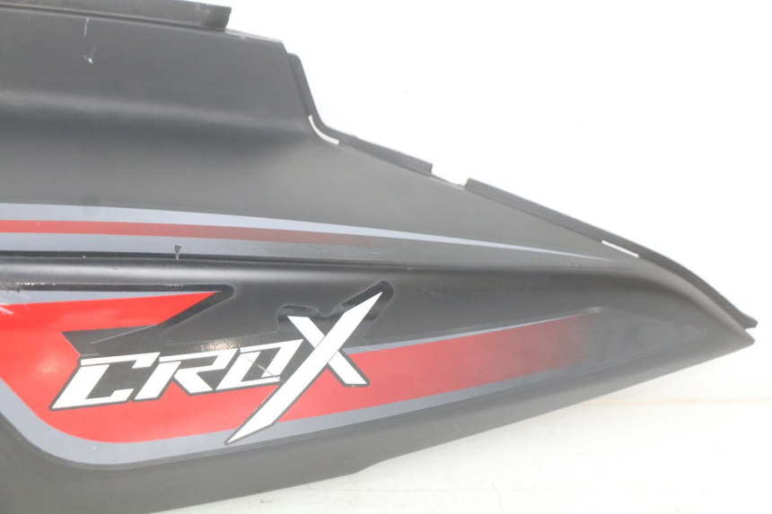 photo de FLANC ARRIERE GAUCHE SYM CROX 4T 50 (2016 - 2023) - Gros plan technique