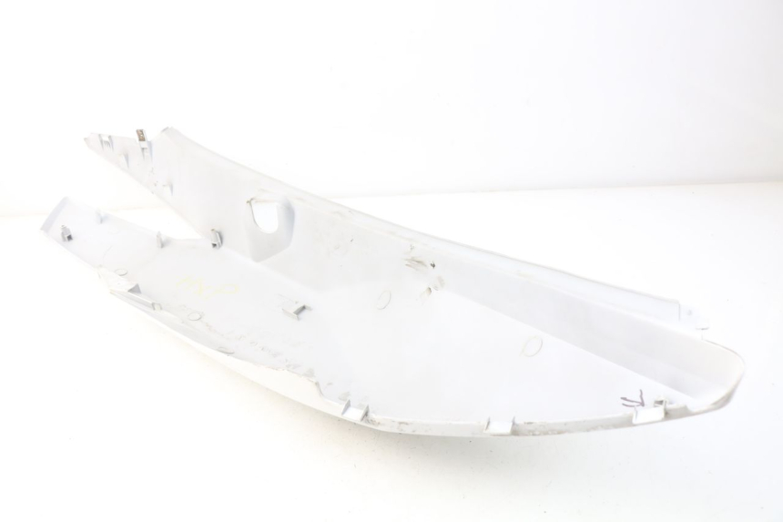 photo de FLANC ARRIERE GAUCHE KYMCO DINK STREET 125 (2009 - 2014) - Gros plan technique