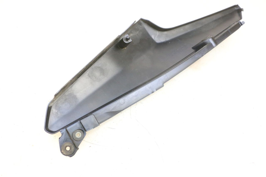 photo de FLANC ARRIERE GAUCHE SUZUKI DL V STROM 1000 (2002 - 2007) - Zoom état d’usage