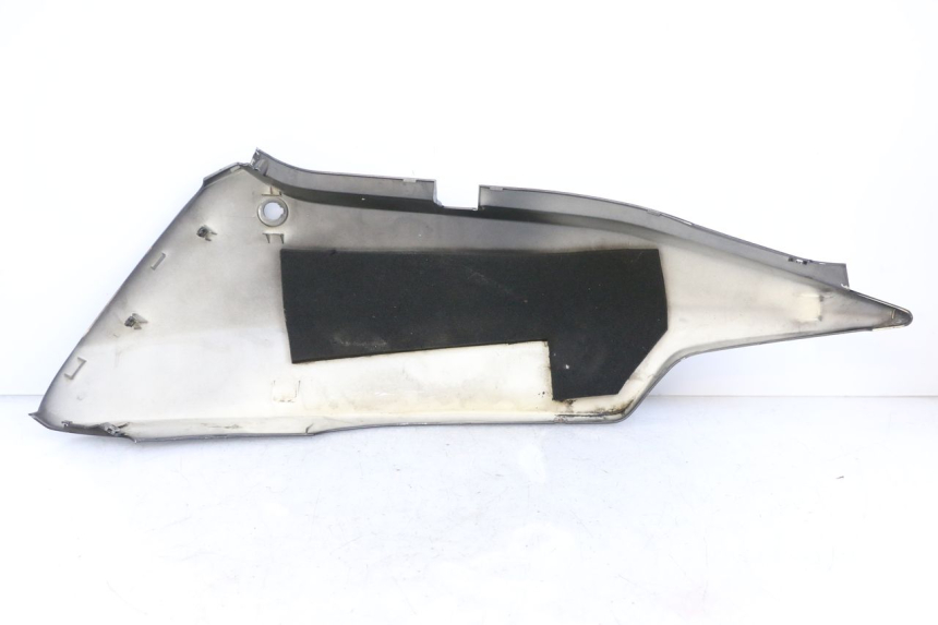 photo de FLANC ARRIERE GAUCHE HONDA FJS SILVER WING SILVERWING 400 (2005 - 2008) - Détail de la pièce