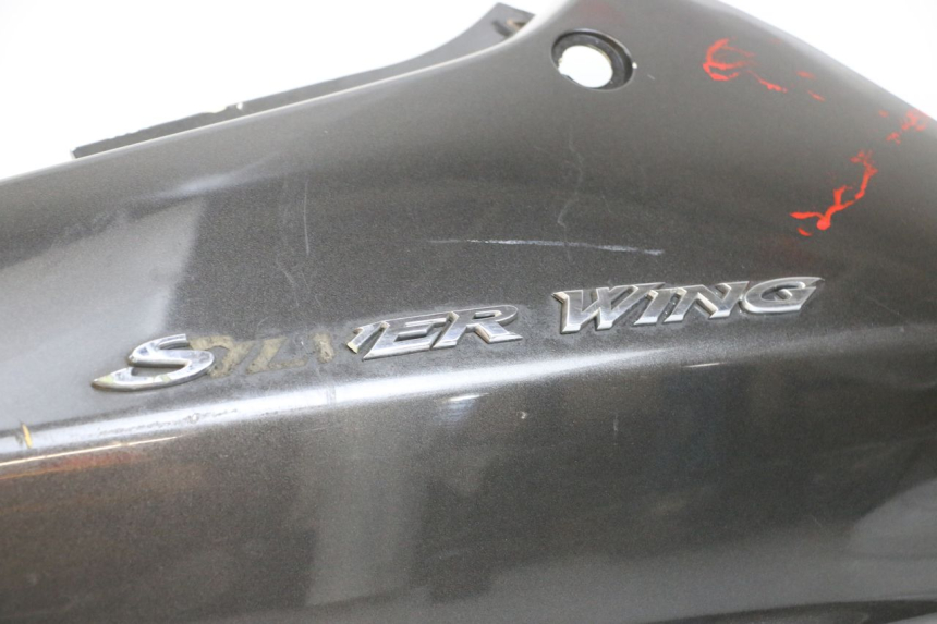 photo de FLANC ARRIERE GAUCHE HONDA FJS SILVER WING SILVERWING 400 (2005 - 2008) - État de surface