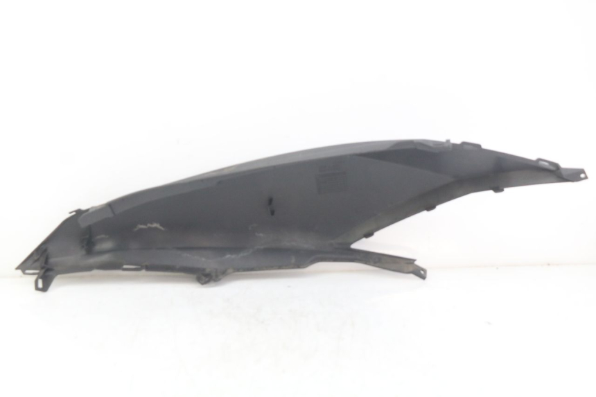 photo de FLANC ARRIERE GAUCHE HONDA FORZA 125 (2015 - 2016) - Détail de la pièce