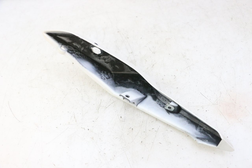 photo de FLANC ARRIERE GAUCHE BMW G310 R 310 (2016 - 2020) - Autre angle de vue