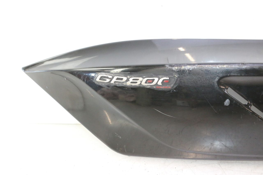 photo de FLANC ARRIERE GAUCHE GILERA GP 800 (2007 - 2013) - Autre angle de vue