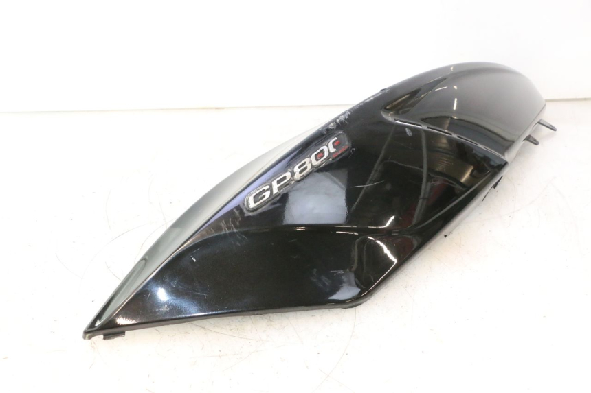 photo de FLANC ARRIERE GAUCHE GILERA GP 800 (2007 - 2013) - Gros plan technique