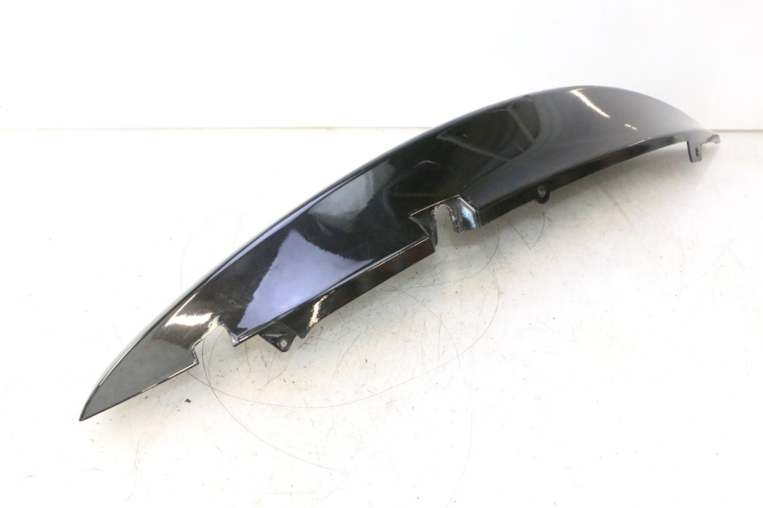 photo de FLANC ARRIERE GAUCHE GILERA GP 800 (2007 - 2013) - Points de fixation