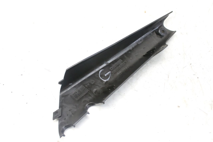 photo de FLANC ARRIERE GAUCHE DERBI GPR 50 (2004 - 2009) - Zoom état d’usage